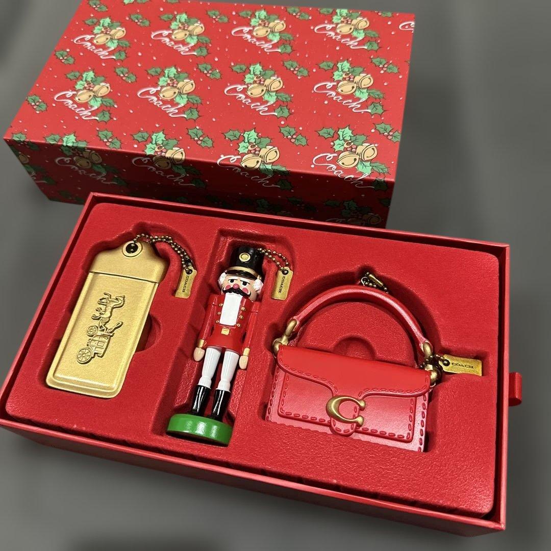 【希少】新品未使用COACH クリスマス　オーナメント　チャーム　くるみ割り人形